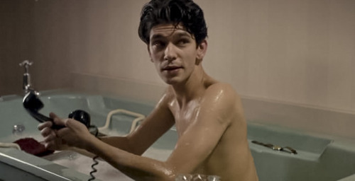 actor-ben-whishaw-cantante-freddy-mercury-biopic-cine