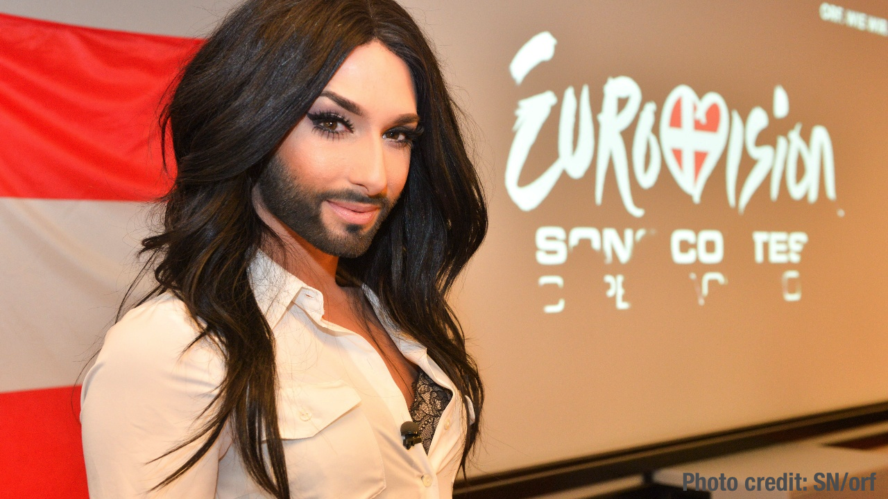 eurovision-song-contest-conchita-wurst-als-bondgirl-41-51776739