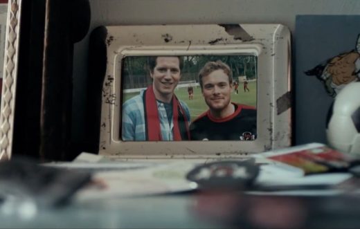 Spoiler: Jugador y fan son más que amigos
