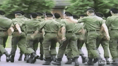 RECREACIÓN: Las tropas rusas entrenando para destruir tejidos morales