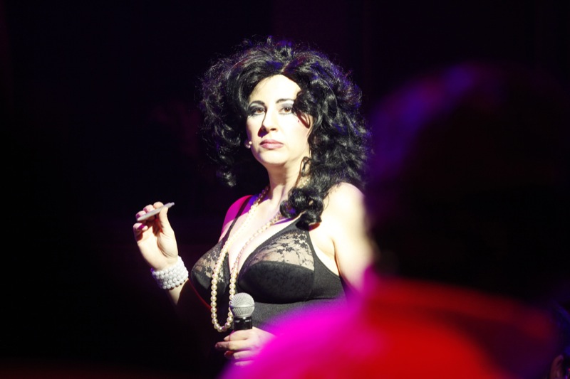 the-hole-el-agujero-show-barcelona-terremoto-alcorcon-